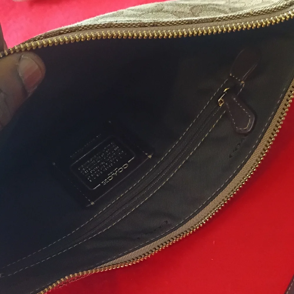 Coach Signature Tan and Brown Shoulder Bag - Picture 5 of 9
